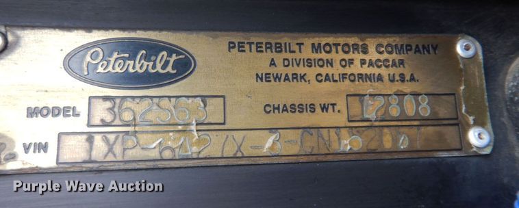 image for item DH8160 1982 Peterbilt 362  semi truck