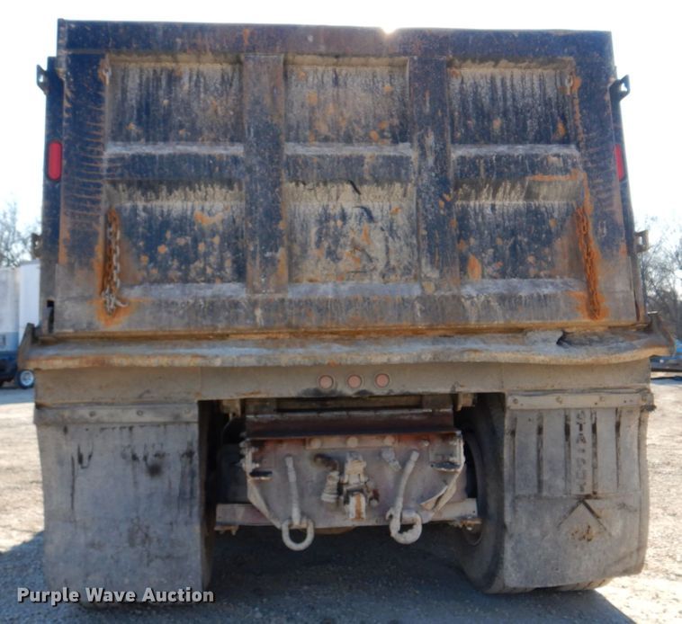image for item DH8162 1999 International 9200  dump truck
