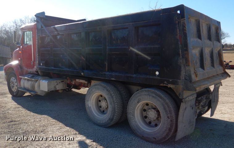 image for item DH8162 1999 International 9200  dump truck