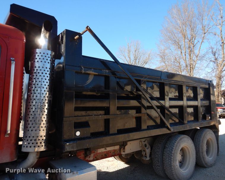 image for item DH8162 1999 International 9200  dump truck