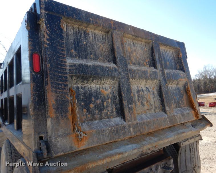 image for item DH8162 1999 International 9200  dump truck