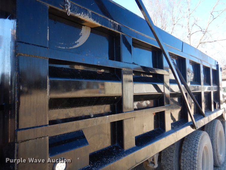 image for item DH8162 1999 International 9200  dump truck