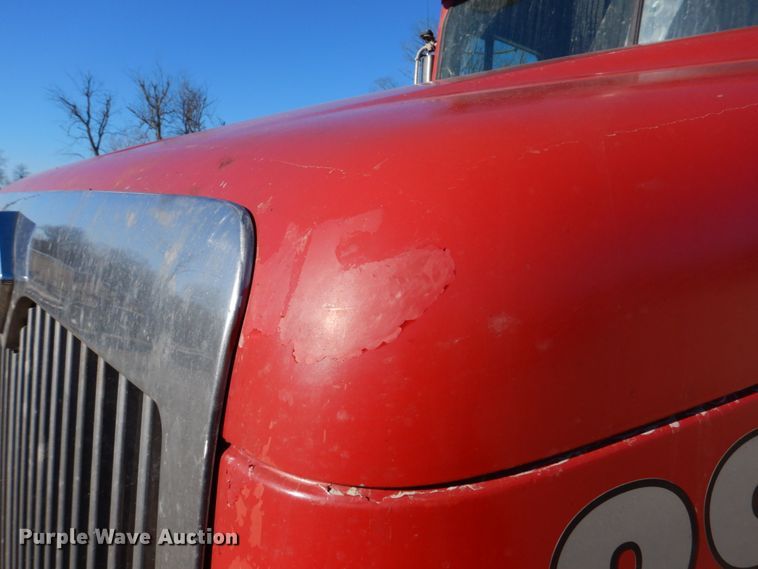 image for item DH8162 1999 International 9200  dump truck