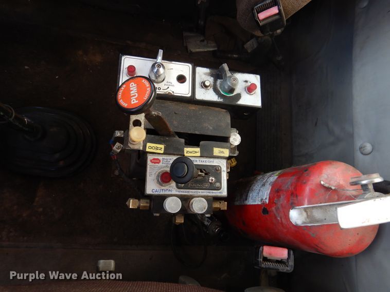 image for item DH8162 1999 International 9200  dump truck