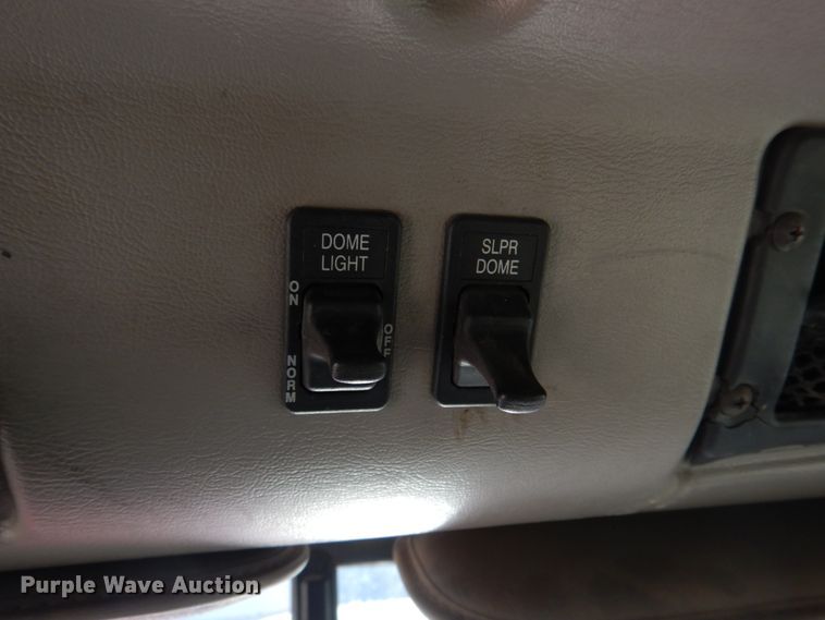 image for item DH8162 1999 International 9200  dump truck