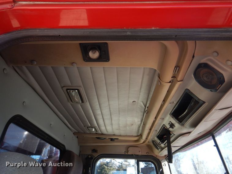 image for item DH8162 1999 International 9200  dump truck