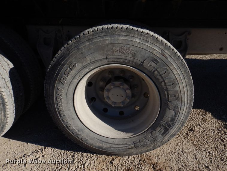 image for item DH8162 1999 International 9200  dump truck