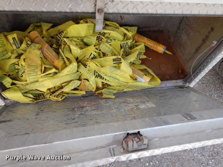 image for item DI8609 2000 Freightliner FL60  box truck