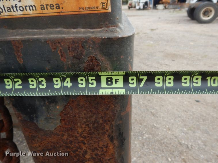 image for item DI8609 2000 Freightliner FL60  box truck