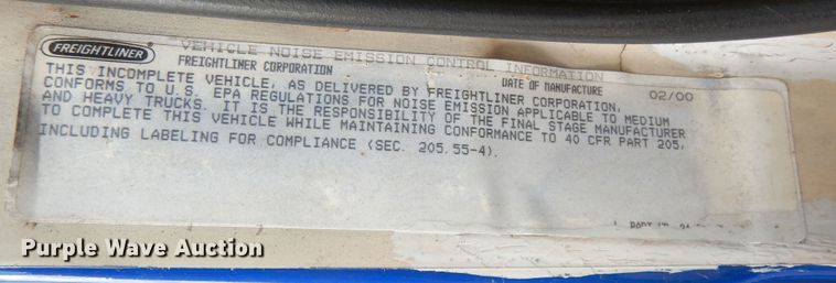 image for item DI8609 2000 Freightliner FL60  box truck