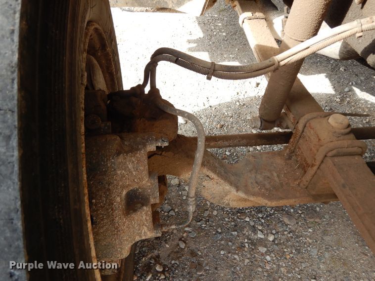 image for item DI8609 2000 Freightliner FL60  box truck