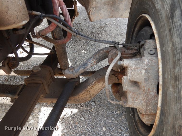 image for item DI8609 2000 Freightliner FL60  box truck