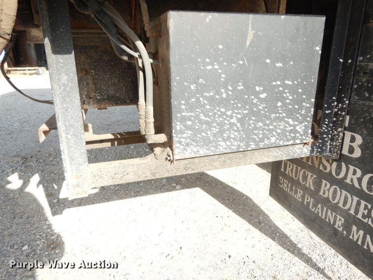 image for item DI8609 2000 Freightliner FL60  box truck