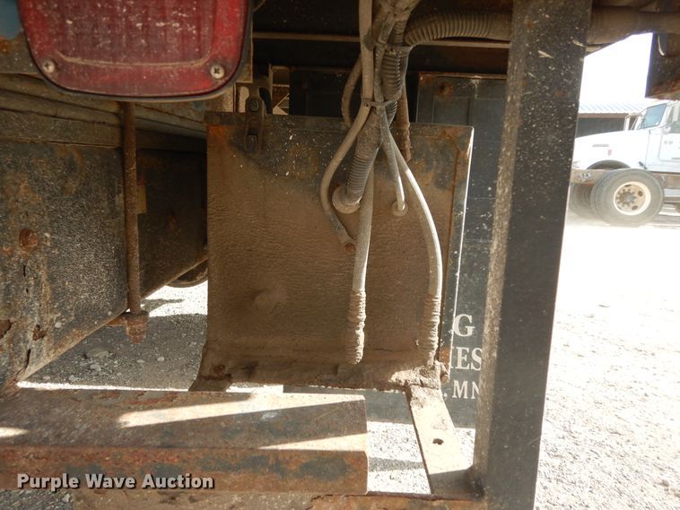 image for item DI8609 2000 Freightliner FL60  box truck