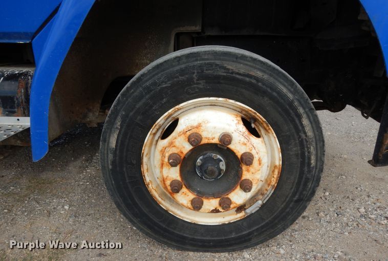 image for item DI8609 2000 Freightliner FL60  box truck