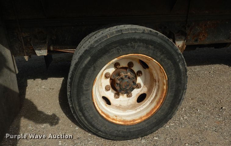 image for item DI8609 2000 Freightliner FL60  box truck