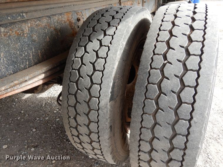 image for item DI8609 2000 Freightliner FL60  box truck