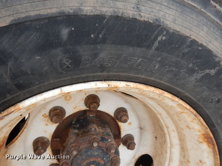 image for item DI8609 2000 Freightliner FL60  box truck