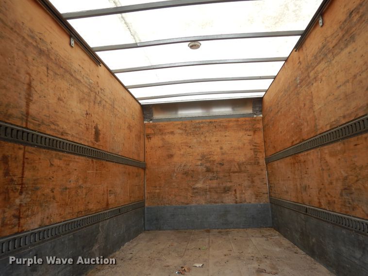 image for item DI8609 2000 Freightliner FL60  box truck