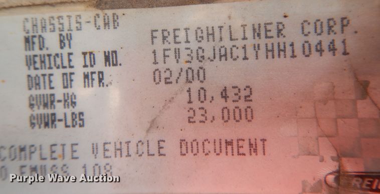 image for item DI8609 2000 Freightliner FL60  box truck