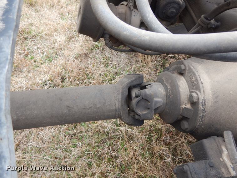 image for item DI8610 1989 GMC C6000  truck cab and chassis