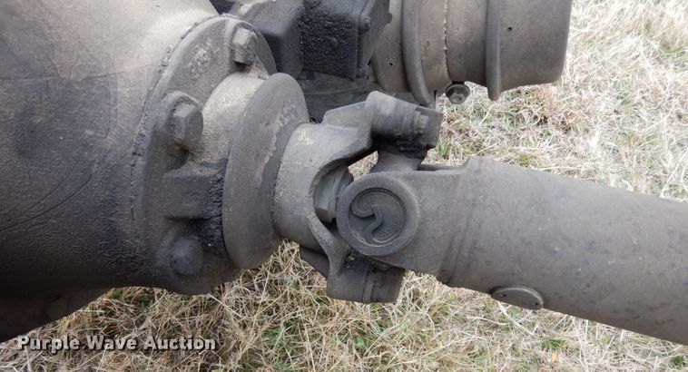 image for item DI8610 1989 GMC C6000  truck cab and chassis