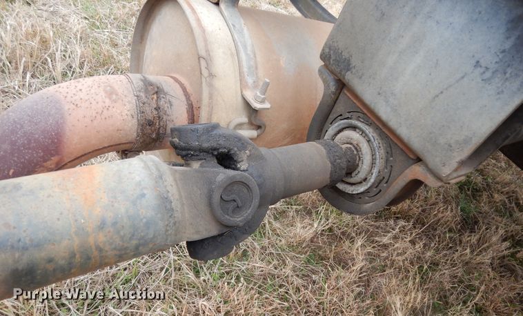 image for item DI8610 1989 GMC C6000  truck cab and chassis