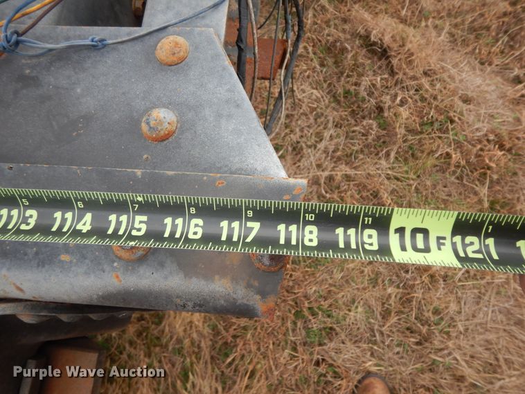 image for item DI8610 1989 GMC C6000  truck cab and chassis