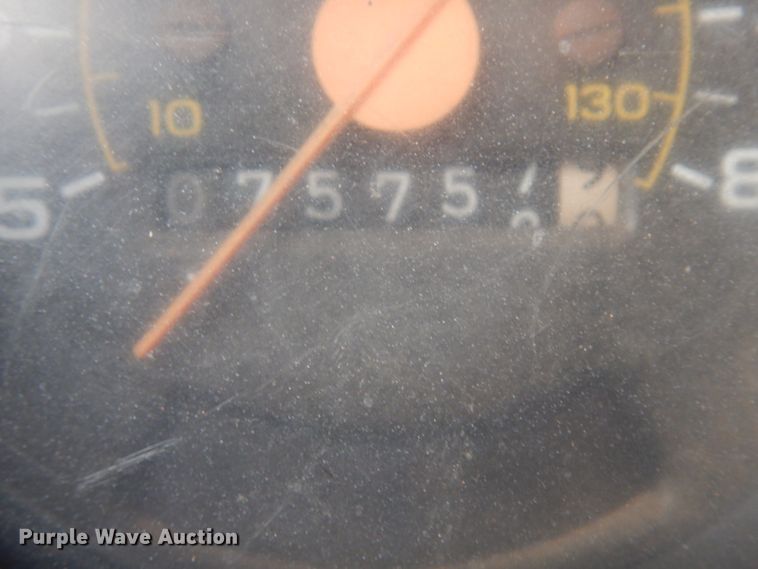 image for item DI8610 1989 GMC C6000  truck cab and chassis