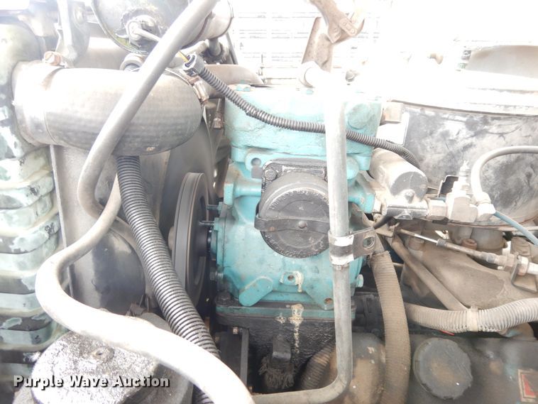 image for item DI8610 1989 GMC C6000  truck cab and chassis