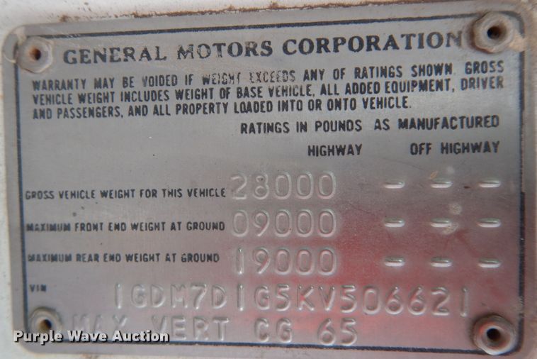 image for item DI8610 1989 GMC C6000  truck cab and chassis