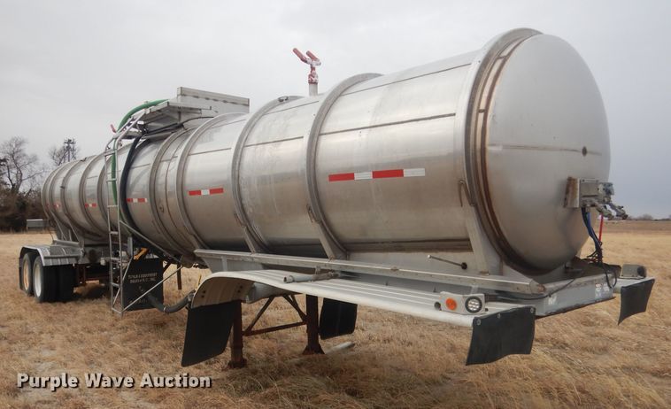 image for item DJ1249 1988 Fruehauf 307SS  fertilizer delivery trailer