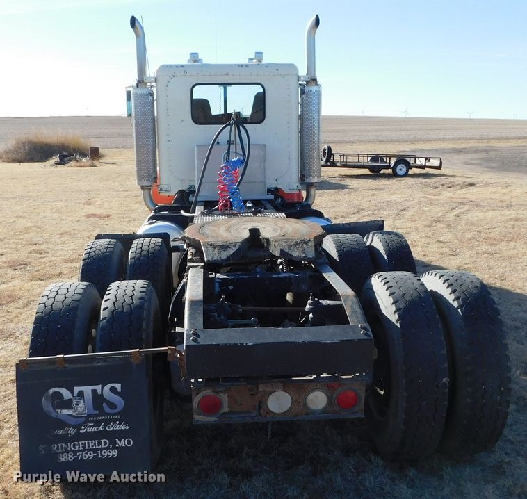 image for item DJ7573 1998 Peterbilt 379  semi truck