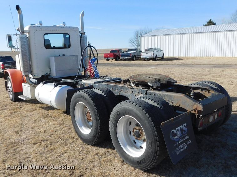 image for item DJ7573 1998 Peterbilt 379  semi truck