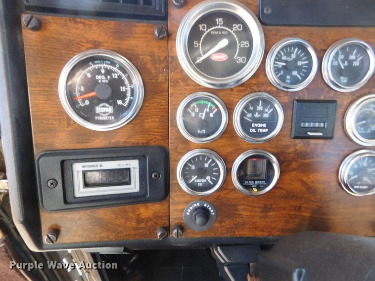 image for item DJ7573 1998 Peterbilt 379  semi truck