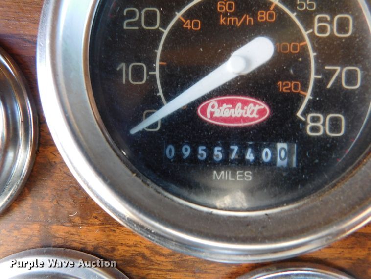 image for item DJ7573 1998 Peterbilt 379  semi truck