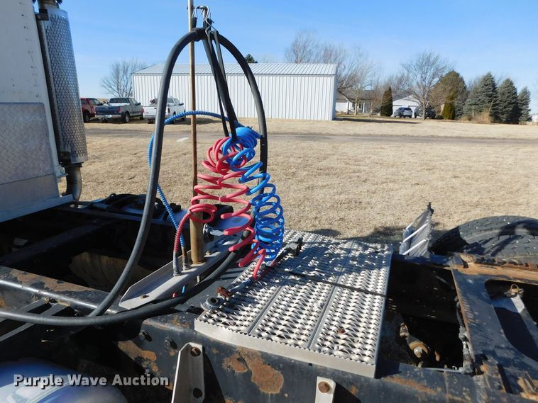 image for item DJ7573 1998 Peterbilt 379  semi truck