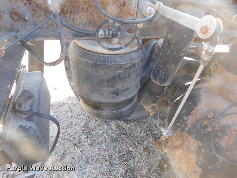 image for item DJ7573 1998 Peterbilt 379  semi truck