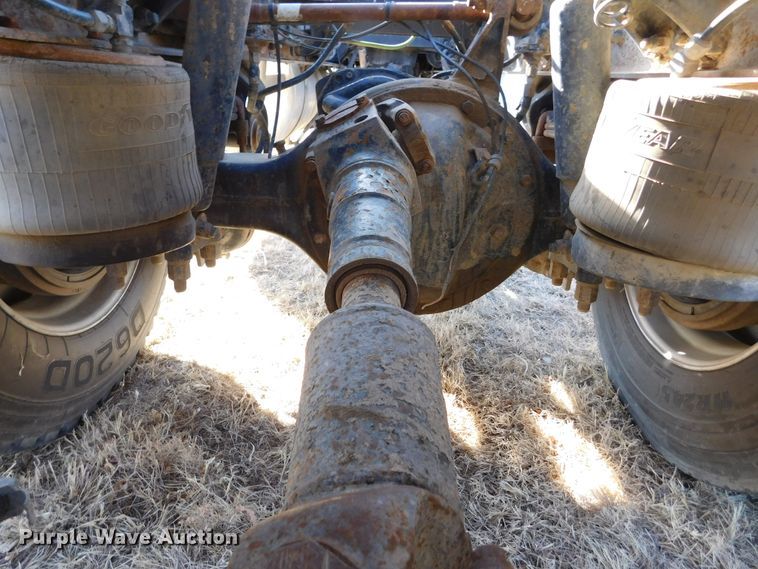 image for item DJ7573 1998 Peterbilt 379  semi truck