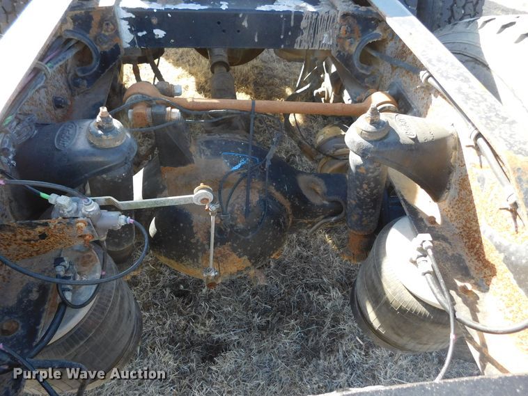 image for item DJ7573 1998 Peterbilt 379  semi truck