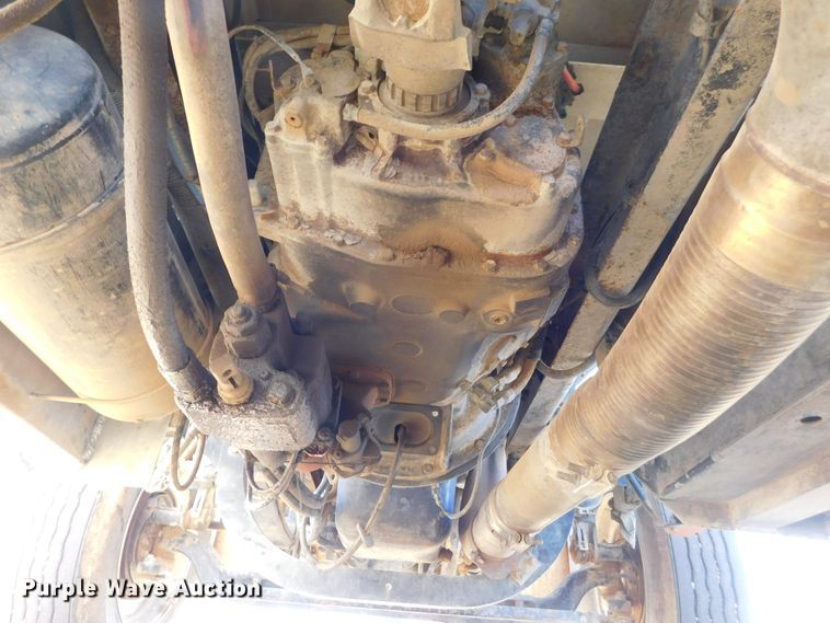 image for item DJ7573 1998 Peterbilt 379  semi truck