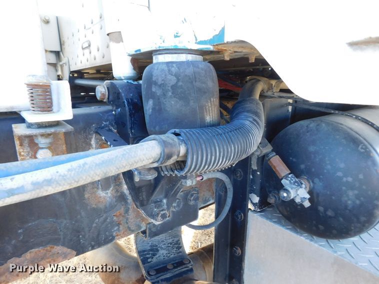 image for item DJ7573 1998 Peterbilt 379  semi truck