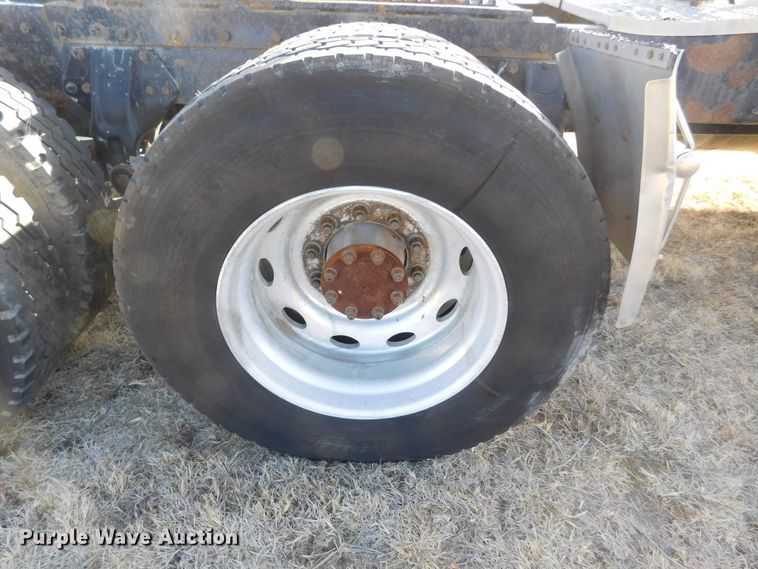 image for item DJ7573 1998 Peterbilt 379  semi truck