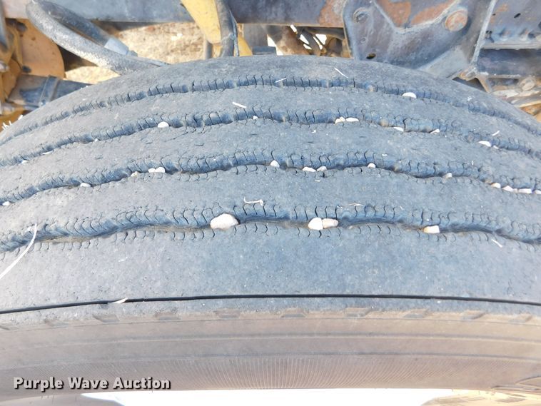 image for item DJ7573 1998 Peterbilt 379  semi truck