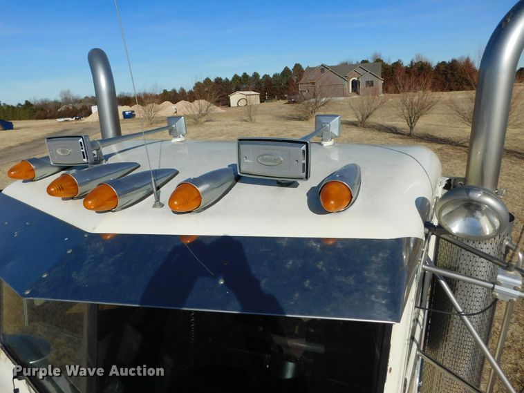 image for item DJ7573 1998 Peterbilt 379  semi truck