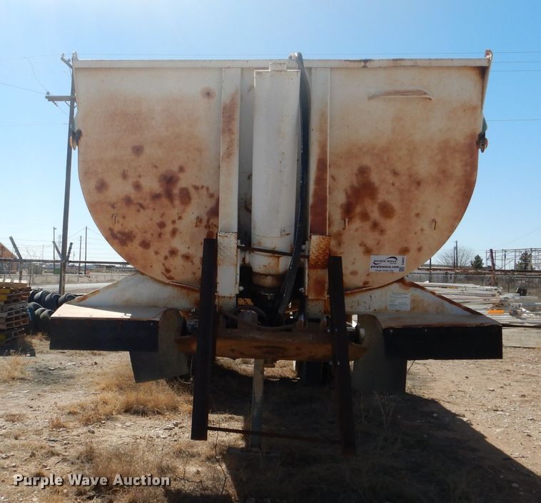 image for item DJ8837 1993 Reliance  end dump trailer