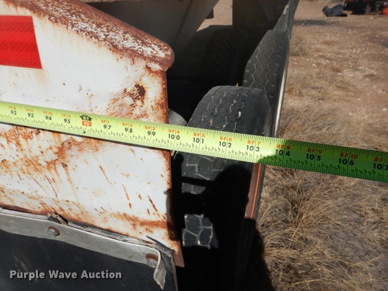 image for item DJ8837 1993 Reliance  end dump trailer