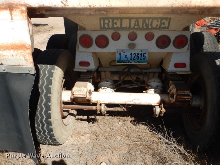 image for item DJ8837 1993 Reliance  end dump trailer
