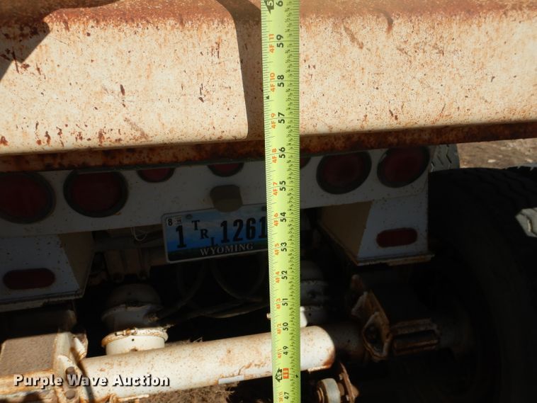 image for item DJ8837 1993 Reliance  end dump trailer