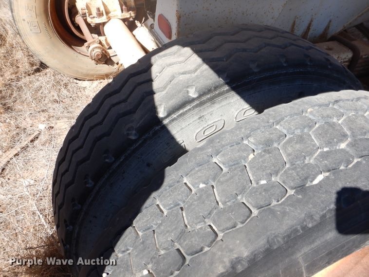 image for item DJ8837 1993 Reliance  end dump trailer